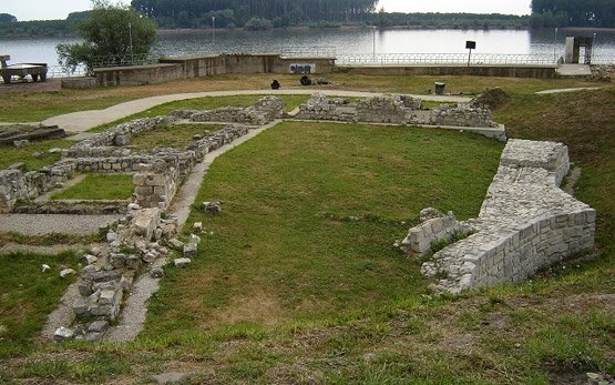 Ruinas en la orilla del Danubio de Silistra